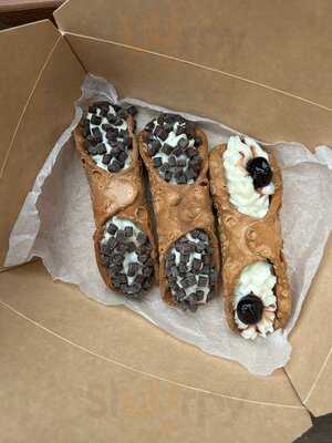 Italian Cannoli