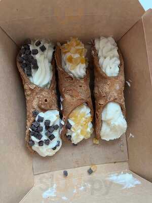 Italian Cannoli