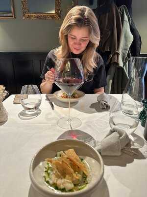 Nomelle - Bistro & Bar