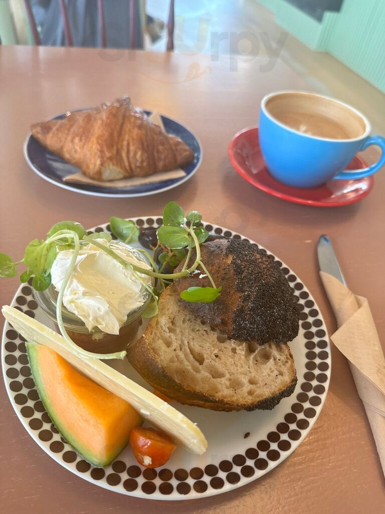 Brød Og Kaffe