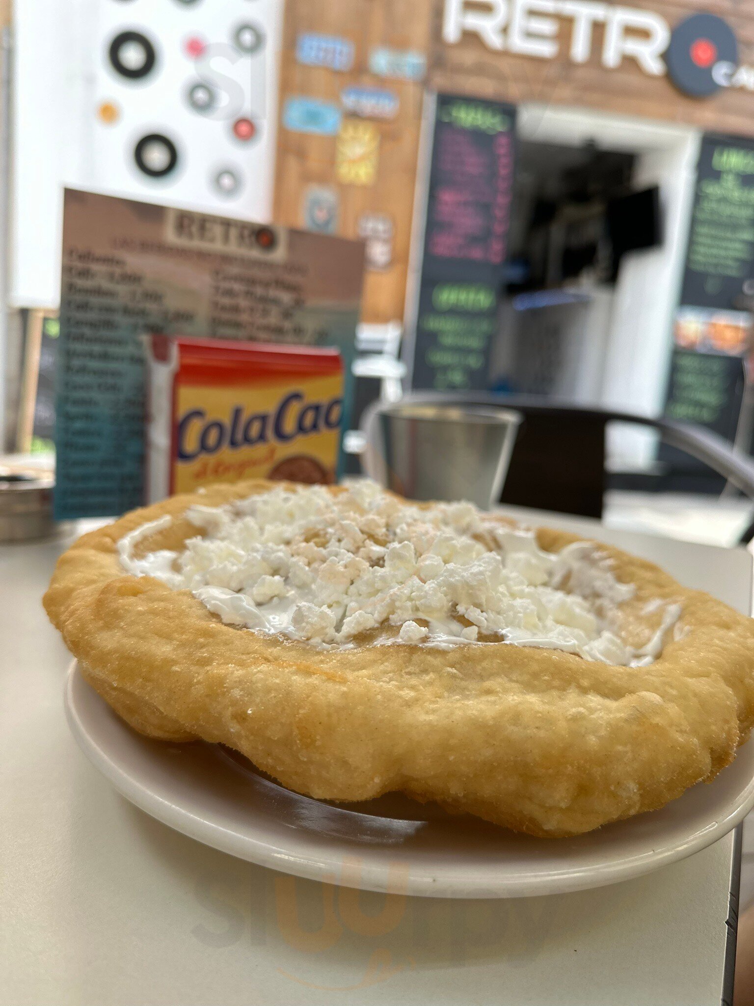 Retro Cafe