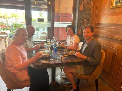 Benavista Cafe Restaurant