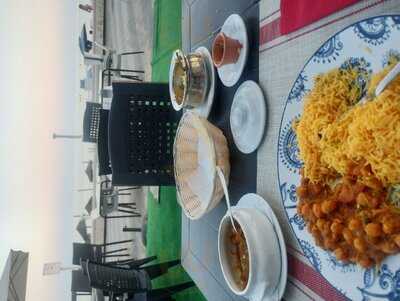 Himalaya Moms Nepalí Indian Restaurant