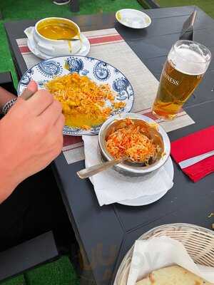 Himalaya Moms Nepalí Indian Restaurant