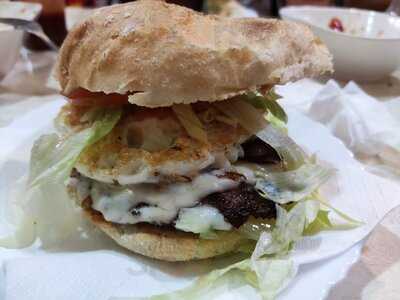 Max & Davy Hamburgueseria