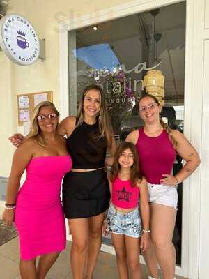 Reina Catalina Cafe Boutique