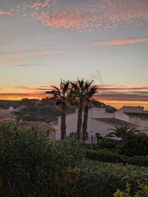 Clare & Andie's Spa & Resort