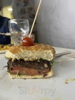 Bistro Los Tulipanes