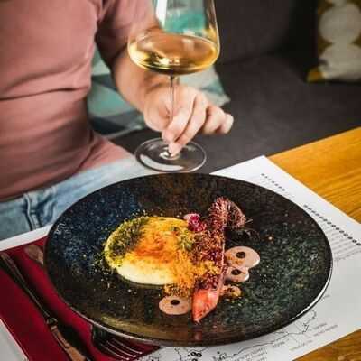 Vinazo Morrofino Wine Restaurant & Store