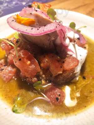 Vinazo Morrofino Wine Restaurant & Store