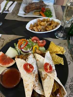 Amigos Bistro By Nas & Dino