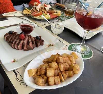 Amigos Bistro By Nas & Dino