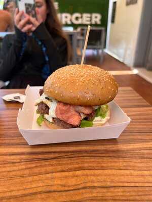 The Burger Cafe - Vegan & Meat Lovers