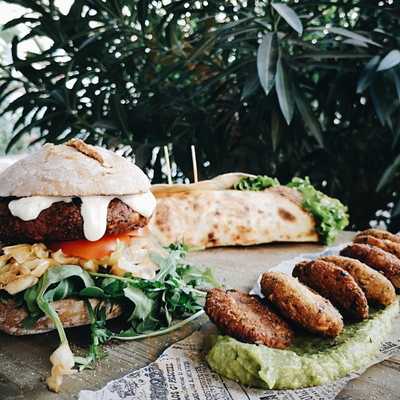 The Burger Cafe - Vegan & Meat Lovers