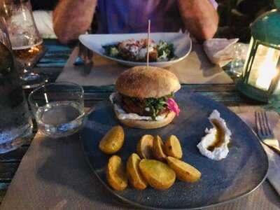 Temple Natura Café Garden