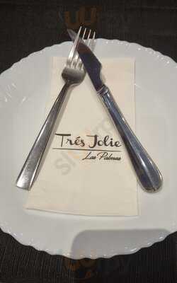 Trés Jolie