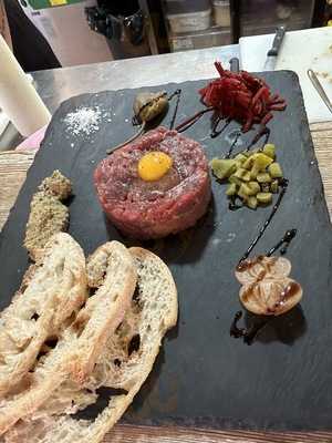 Lua Wine & Soul Food