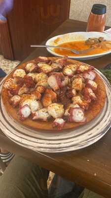 Pulpeira De Lola La Antigua De Melide