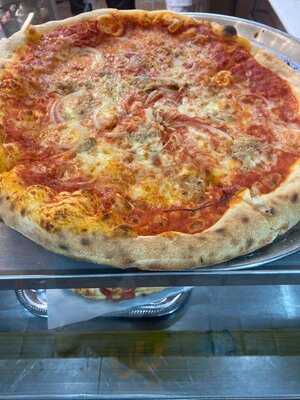 Gloria Benedetta Italian Food