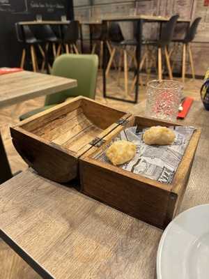 Restaurant Cook And Travel