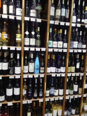 Bodega-enoteca  Els Barrils