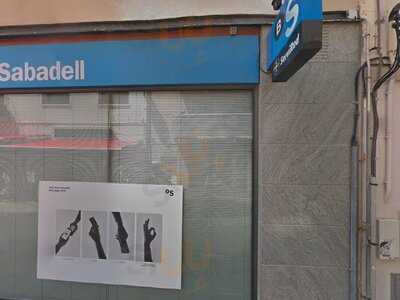 Bodega-enoteca  Els Barrils