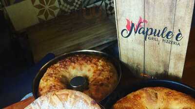 Napulee Pizzeria &grill