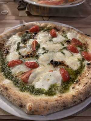 Napulee Pizzeria &grill