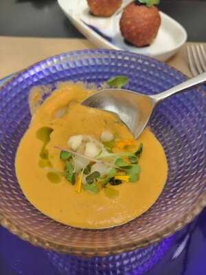 La Chipirona Cocina De Mar