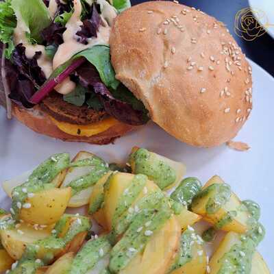 La Camelia Vegan Bar