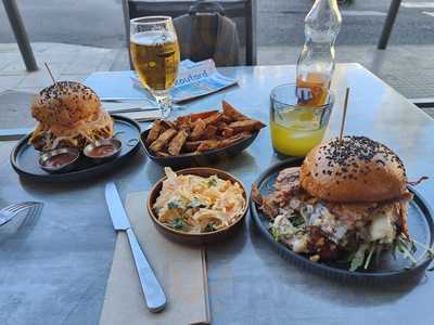 Badal Corner ( Mercat De L'olivar)