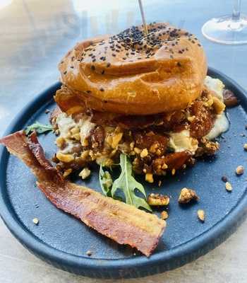 Badal Corner ( Mercat De L'olivar)