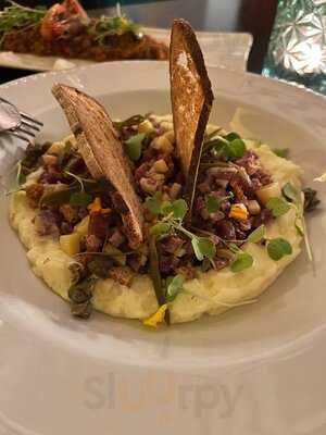 Sadrassana Restaurant Cocteleria