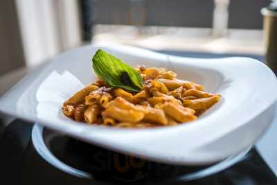 Piccadilly Sports Bar