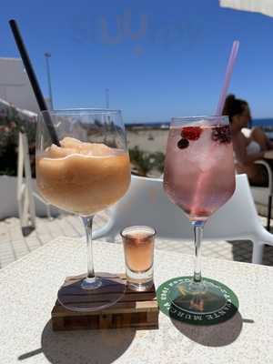 The Breeze Cocktails & Kitchen