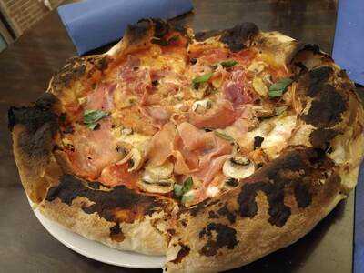 La Trattoria Napoletana