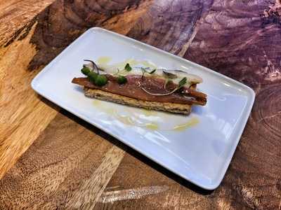 Típico Barra De Tapas