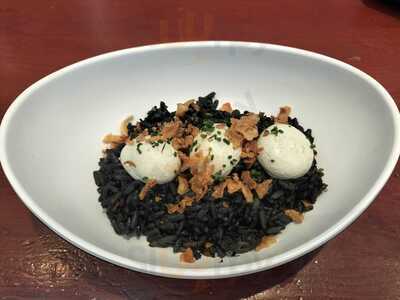 Típico Barra De Tapas