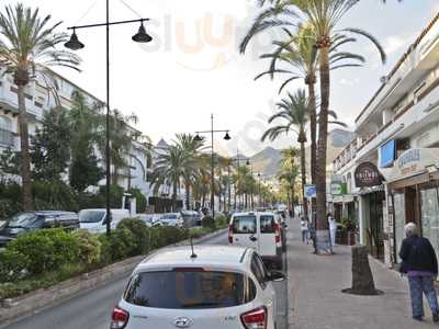 New Friends Bar And Restaurant