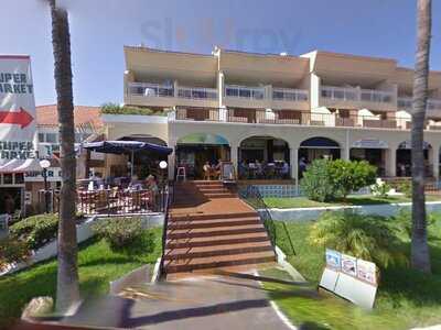 Friends Lounge Bar & Restaurant