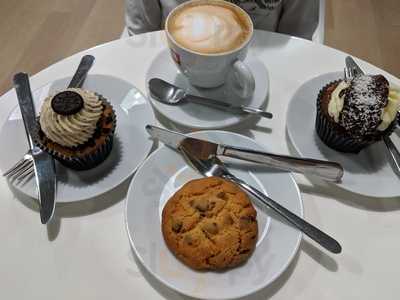 The Moon Cake Bakery