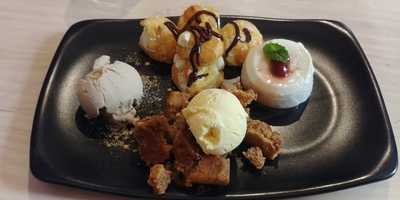 La Mafia Se Sienta A La Mesa