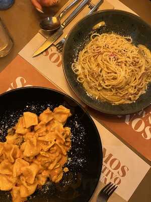 La Mafia Se Sienta A La Mesa