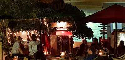 Bon Vent Café & Bar