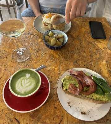 Sip & Wonder Coffee House