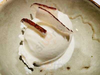 Petit Pau Restaurant