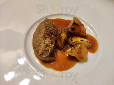 Petit Pau Restaurant