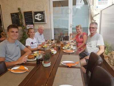 Chillers Restaurant & Bar