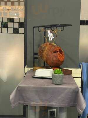 Can Cervera By La Croqueta