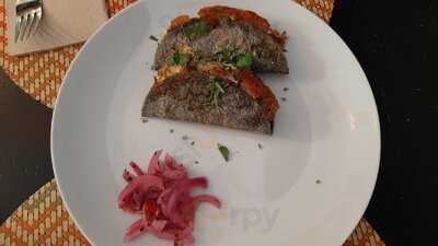 Niña Bonita Cantina